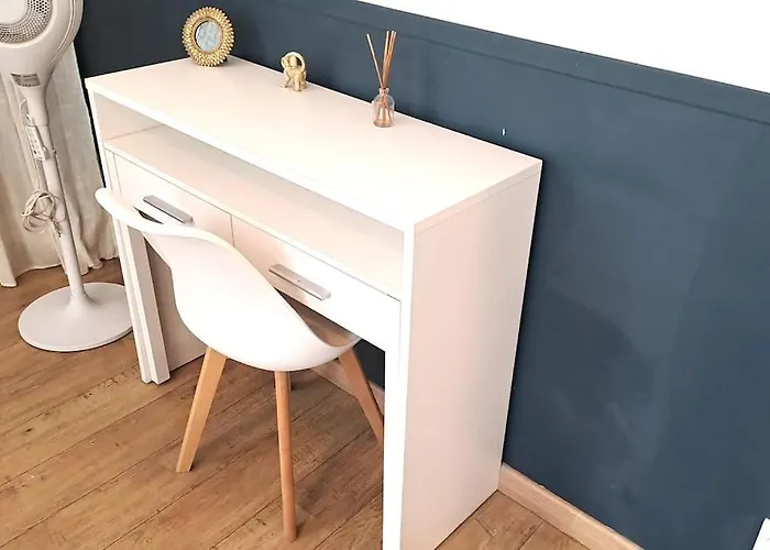 La Verriere Centre *